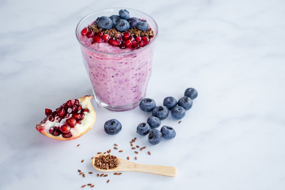 pomegranate and blueberry smoothie recipe picture